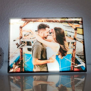 Personalisiertes LEDGlasbild lt Deine Fotos  - 51 personalisierte Geschenke für Männer - so einzigartig wie er selbst