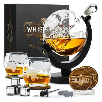 Globus Whiskykaraffe mit Segelschiff sowie reichlich  - 46 originelle Whiskey Geschenke